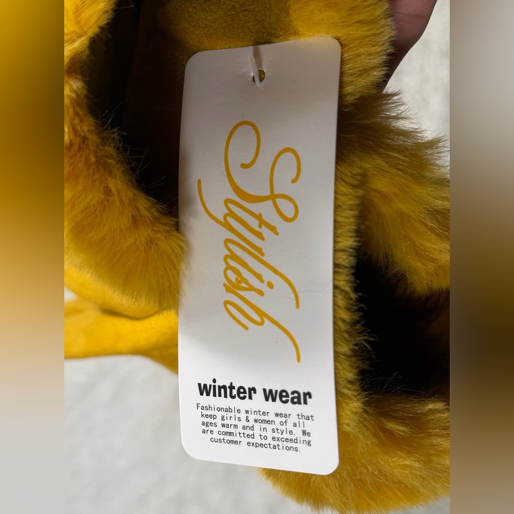 Stylish Mustard Yellow Gloves with Faux Fur Trim - Picture 7 of 11